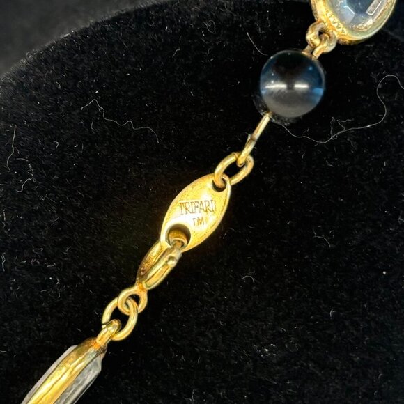 Vintage Trifari Black & Clear Beaded Gold Tone Necklace - 30 inches - Picture 3 of 3